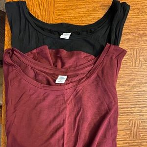 Set of 2 Old Navy Luxe tanks